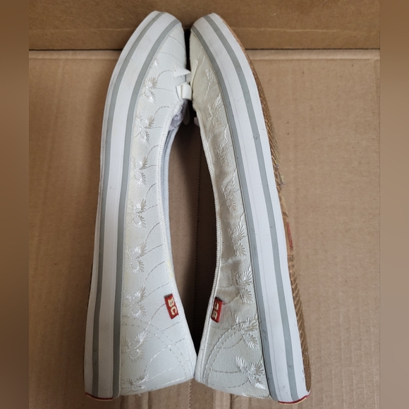 BC Footwear White Canvas Slip-Ons Women Size 7.5 - Picture 2 of 9